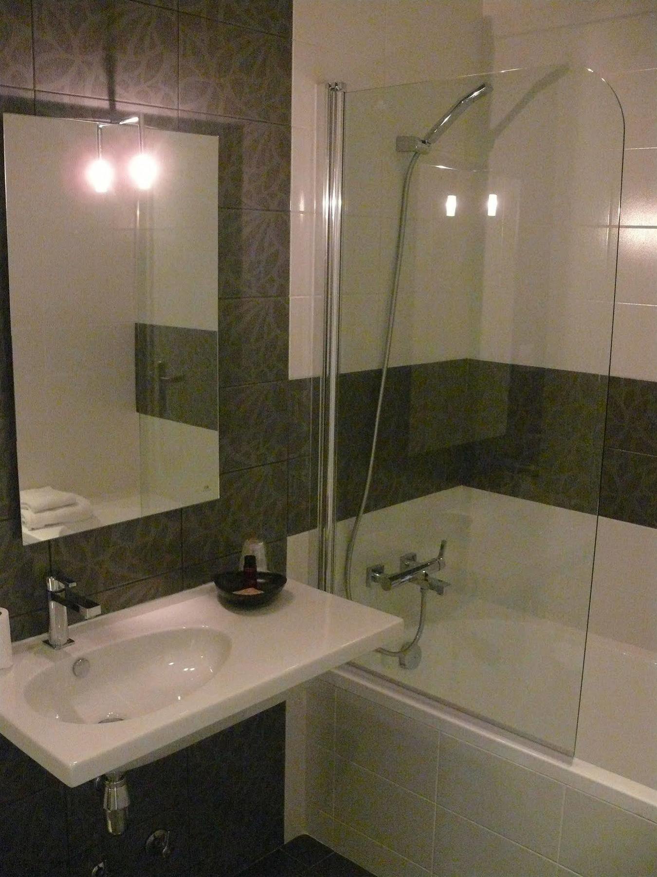 Standard Double Room,415391046:JPEG